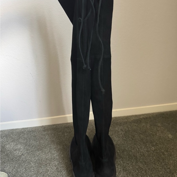 Stuart Weitzman Chalet Suede Black Over-the-Knee Boots - Picture 7 of 9